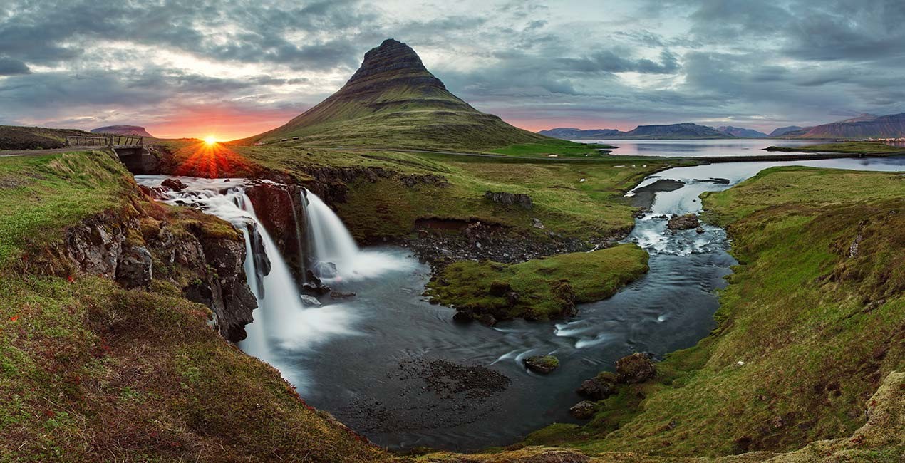 Du lịch châu Âu đến Iceland ngắm nhìn màu xanh mướt mắt